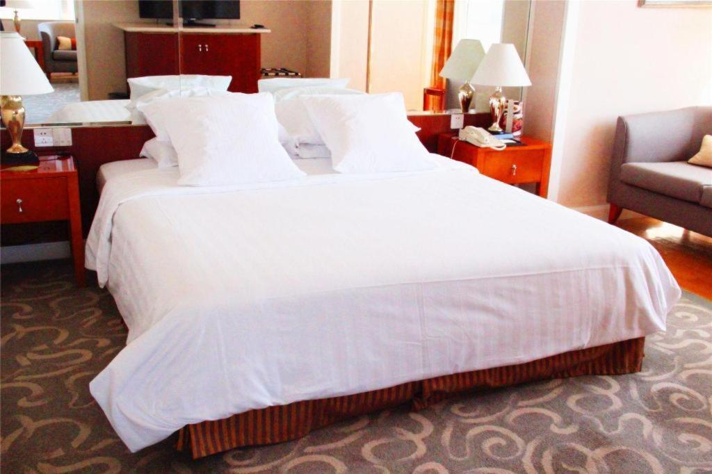 Kai Wah Plaza International Hotel Куньмин Экстерьер фото