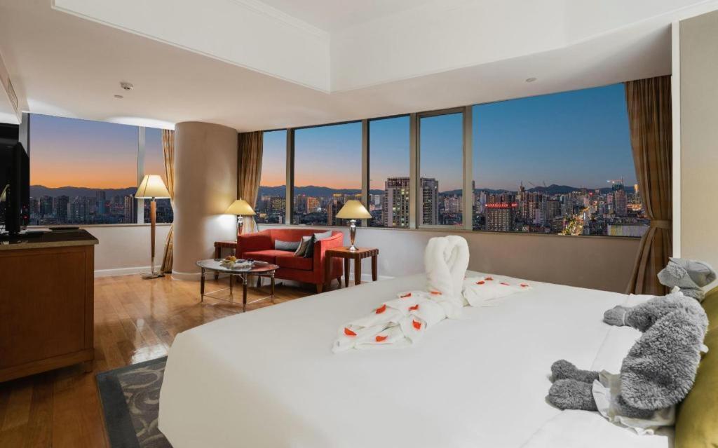 Kai Wah Plaza International Hotel Куньмин Экстерьер фото